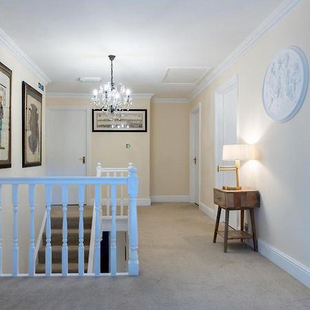 Charnwood Guest House 布拉克内尔 外观 照片