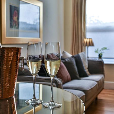 Charnwood Guest House 布拉克内尔 外观 照片