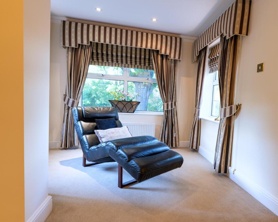 Charnwood Guest House 布拉克内尔 外观 照片