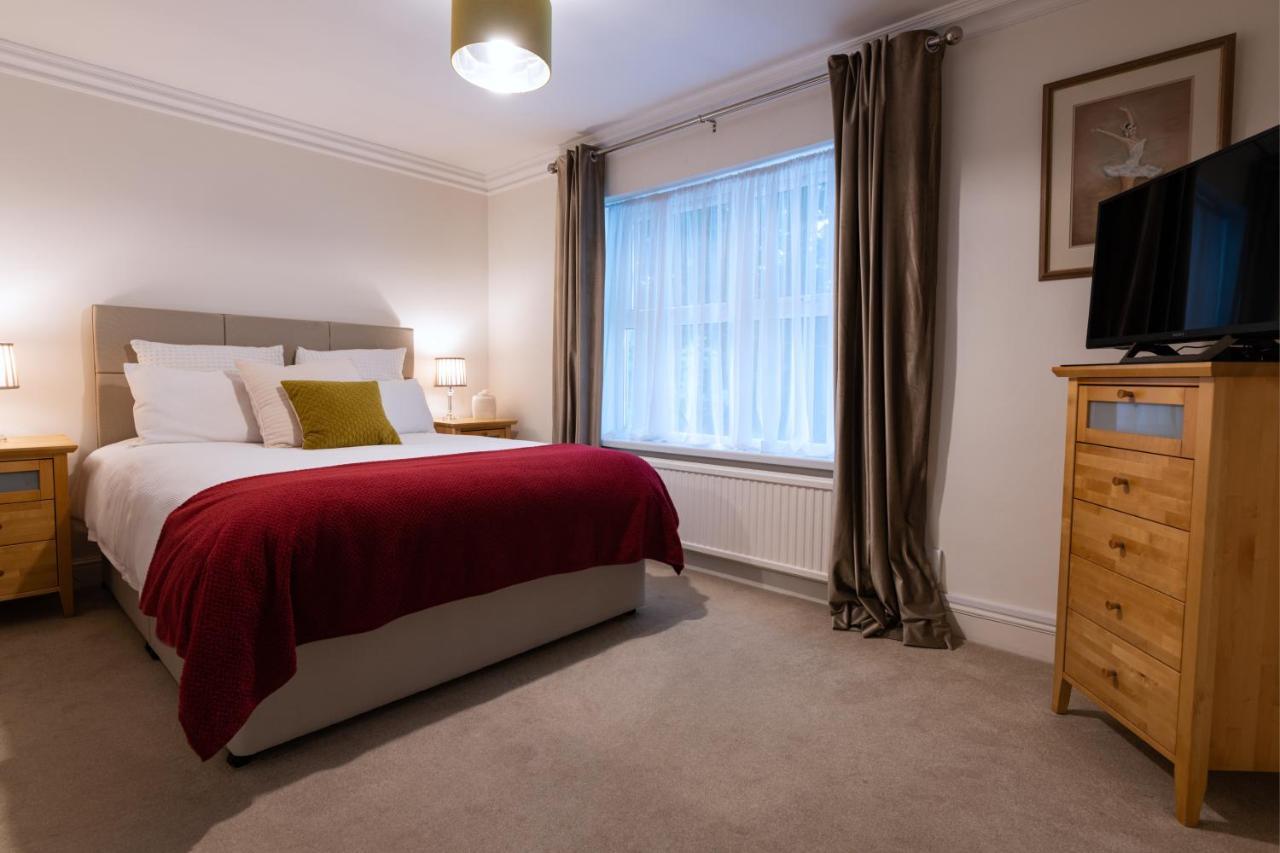 Charnwood Guest House 布拉克内尔 外观 照片