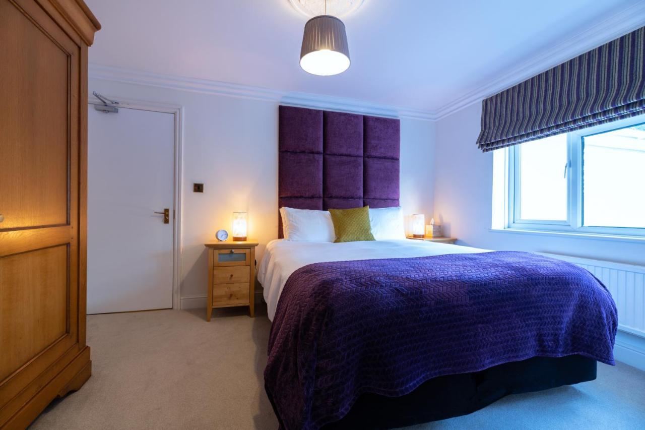 Charnwood Guest House 布拉克内尔 外观 照片